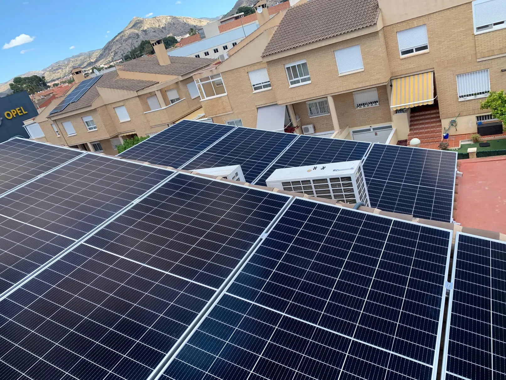 Instalación paneles solares Levante